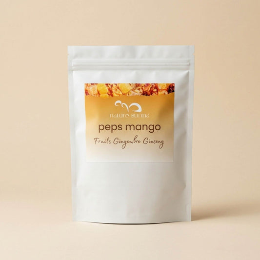 Infusion Peps Mango Naturo Sunna aux fruits exotiques (mangue, ananas, papaye), gingembre et ginseng, en vrac, présentée en sachet refermable sur fond beige naturel.